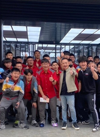 臺灣柯美GAMA與創興車藝實業台中旗艦店攜手嶺東高中推動隔熱膜、車體包膜、汽車鍍膜等產學合作