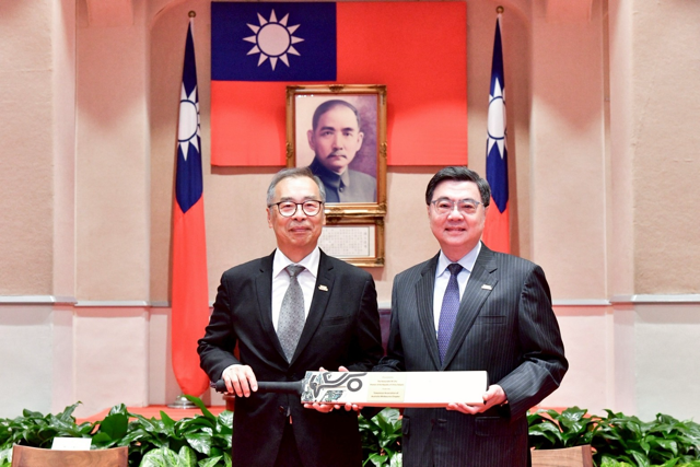 行政院長卓榮泰接見墨爾本臺灣同鄉會返國參訪團　強調深化臺澳合作與強化經濟韌性守護臺灣自由民主