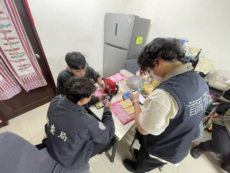 韓國瑜遭季麟連嗆開除黨籍　立院軍購爭議延燒臺北政壇