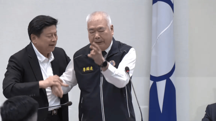 韓國瑜遭季麟連嗆開除黨籍　42字回應「無愧於黨無愧於心」引爆軍購爭議