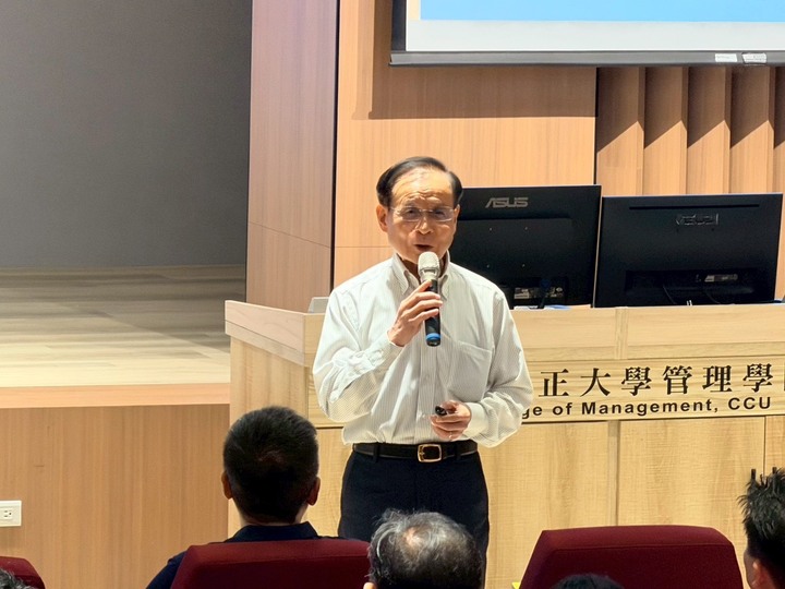 商研院董事長許添財於中正大學企管系開講「AI時代跨越核心門檻之道」：臺灣企業須從製造思維走向價值創造