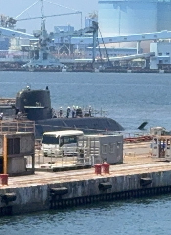 海鯤號出大塢移泊91號碼頭 近日將出海過夜測試