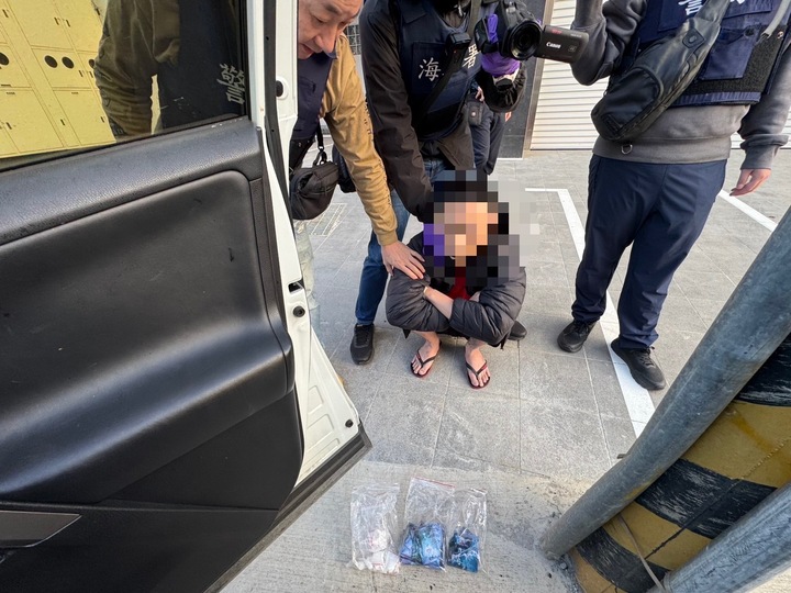 海巡署攜手檢警瓦解嘉義販毒「小蜜蜂」　斬斷毒品外送鏈查獲大量毒咖啡包