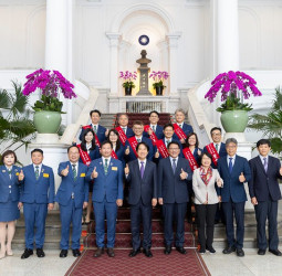 賴清德總統接見「國際同濟會台灣總會理監事首席及全國十大傑出農業專家」，肯定全國十大傑出農業專家貢獻，推動臺灣農業新價值